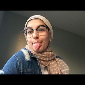 Meet your Posher, Fatma